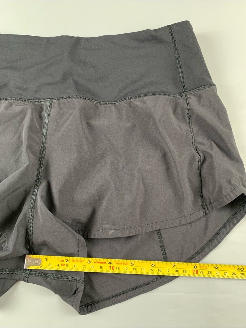 lululemon Speed up High-rise 2.5” inseam black Short size 8 - Picture 6 of 6